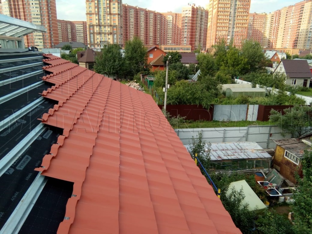 Металлочерепица Геркулес 8004 терракотовый Стальной Бархат от Центра Металокровли в Тюмени
